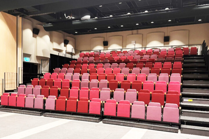 ETK licht - De Bernardus-Made-Theaterzaal-Fotografie COS be 01